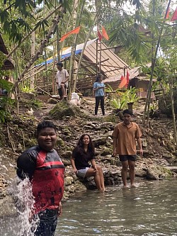 Let's enjoy for the cold spring
